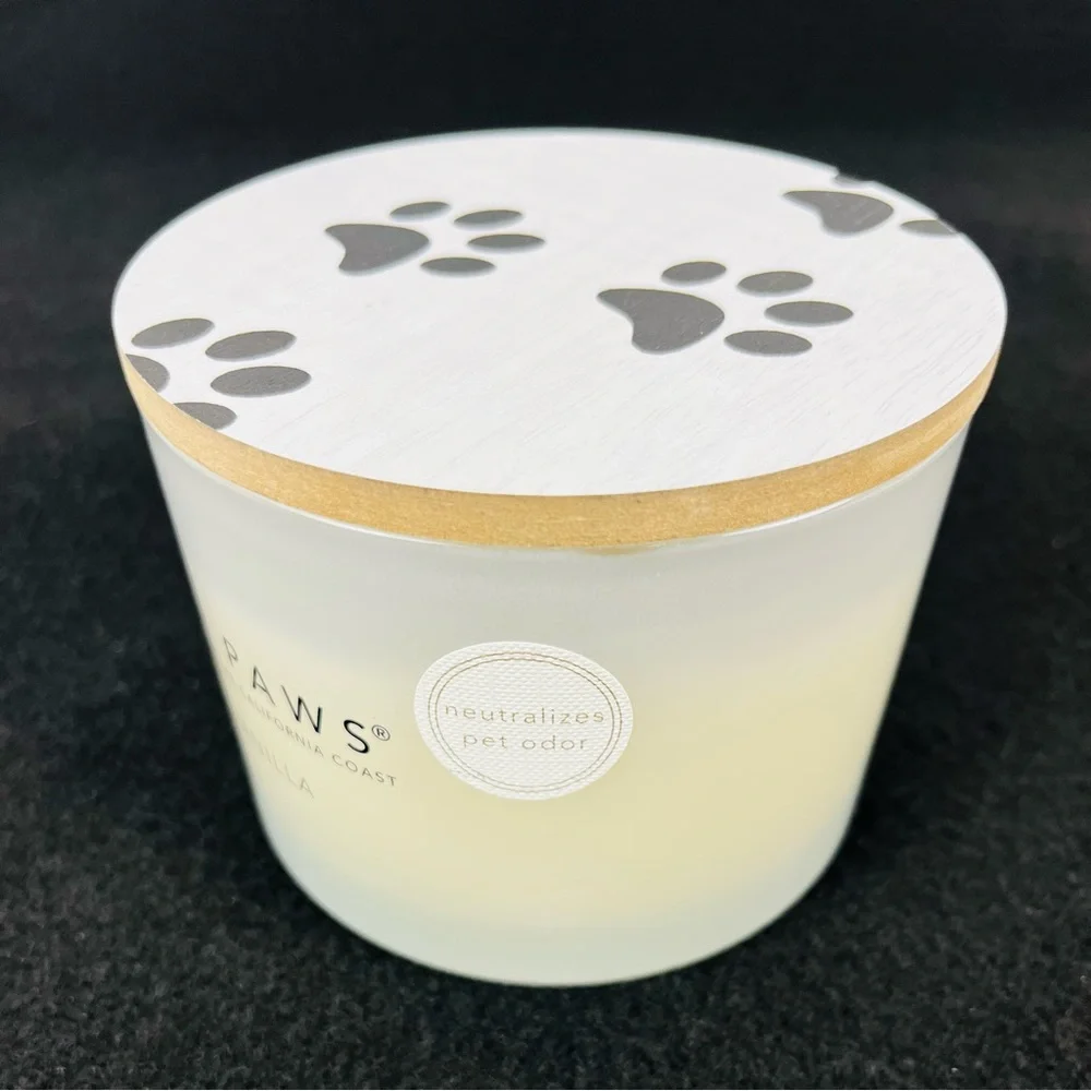 NWT Sand + Paws Tahitian Vanilla Candle 2 Wick 12oz White Jar Paw Print Wood Lid